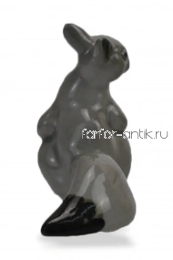 Белочка с орехом