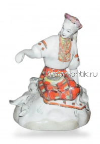 Девушка. кормящая птиц - Полонский завод художественной керамики