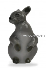 Белочка с орехом