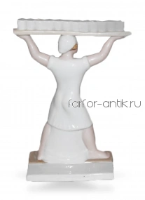 Подавальщица