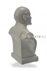 Бюст В. Ленина