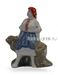 Колхозница - Коростенский фарфоровый завод