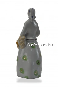 Девушка с бубликами