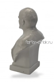 Бюст В. Ленина