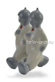 Космонавты
