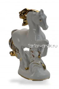 Конь златогривый