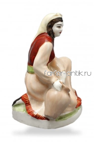Девушка с кувшином