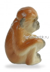 Обезьянка с мячом