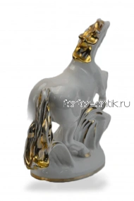 Конь златогривый